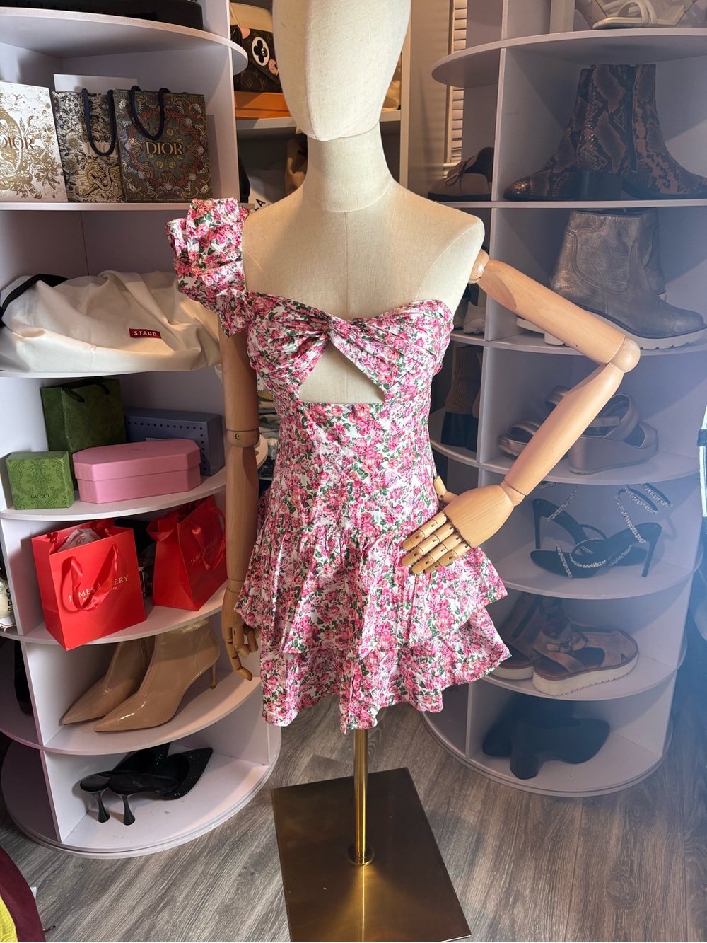 Hello Molly ruffled out one shoulder cutout dress white in floral pink small nwt - Picture 5 of 9